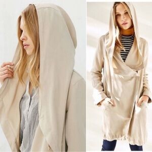 Silence + Noise Waylin Asymmetrical Zip Oversized Parka Size Small